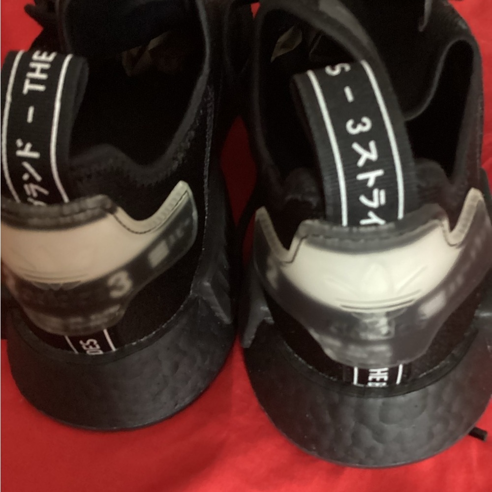 ADIDAS RUNNING SHOES NMD R1 - Picture 10 of 13